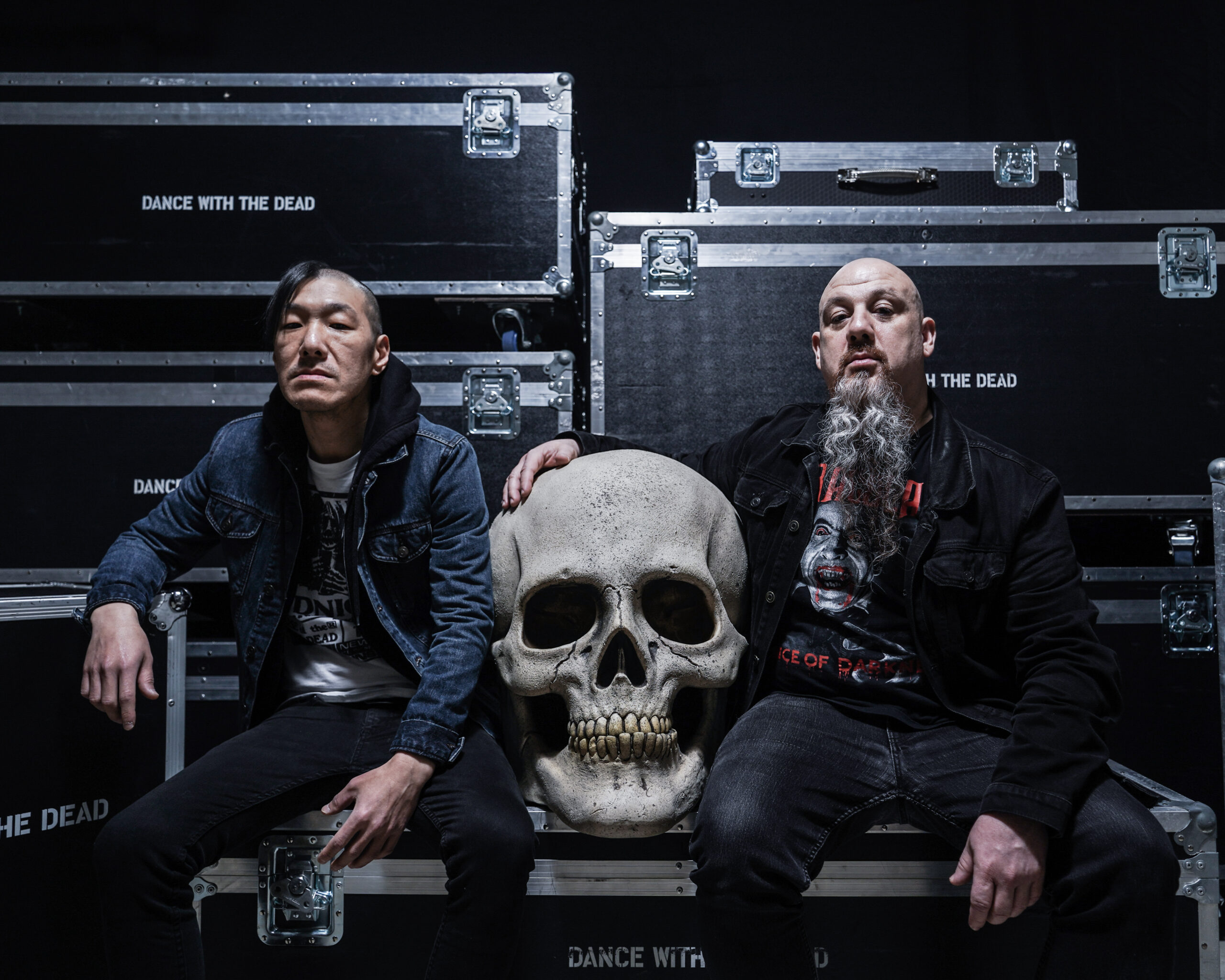 Dance with the Dead: calacas chidas, sintetizadores y guitarrazos peak